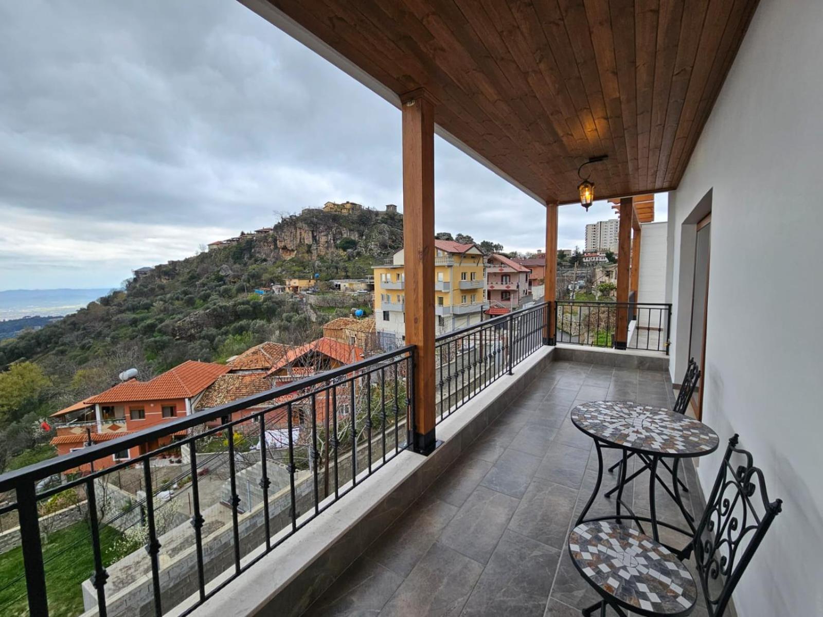 Vila Dani Near Castle And Old Bazar Krujë Eksteriør bilde